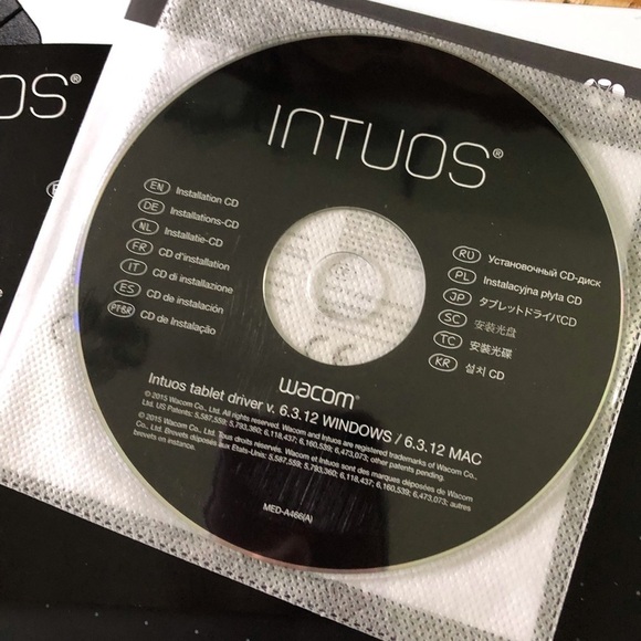 Wacom Intuos Drawing tablet and program - Picture 3 of 5